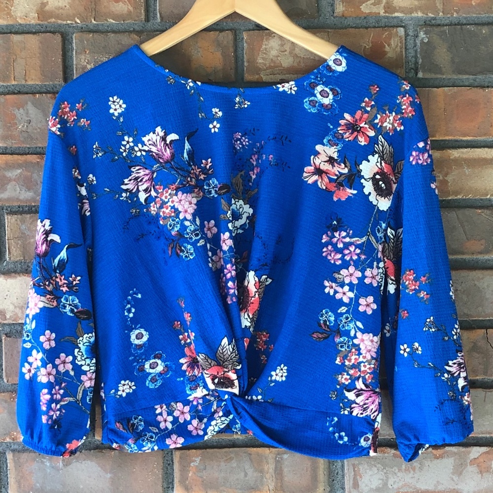 Haute Monde Blue Floral Crop Top long Sleeve Shirt Womens Medium